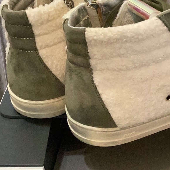 P448 like new sz. 39 Sherpa & leather sneakers - Picture 11 of 15